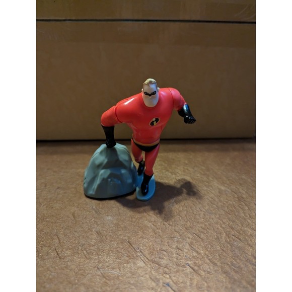 McDonalds Happy Meal Toy Incredibles 2 Mr. Incredible - Picture 2 of 3